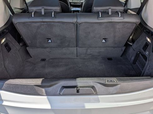 Used 2024 BMW X7 xDrive40i w/ Premium Package AWD/4WD image 6