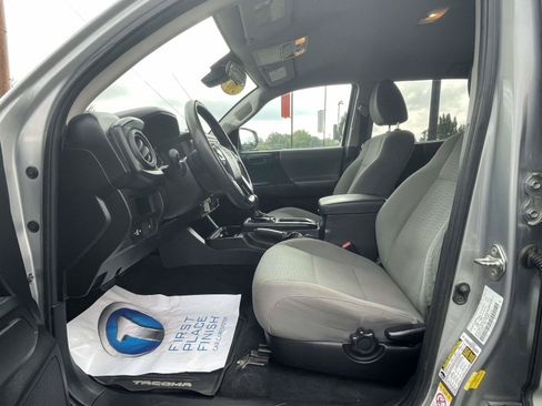 Used 2019 Toyota Tacoma SR w/ SR Convenience Package RWD image 14