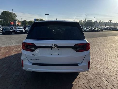 Certified 2025 Honda Odyssey EX-L image 13