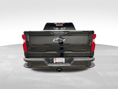 New 2026 Chevrolet Silverado 1500 ZR2 w/ Dark Appearance Package AWD/4WD image 7