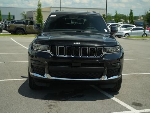 New 2026 Jeep Grand Cherokee L Laredo w/ MOPAR Finishing Package AWD/4WD image 2