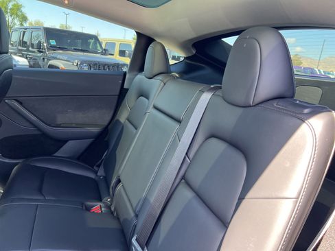 Used 2023 Tesla Model Y Performance AWD/4WD image 25