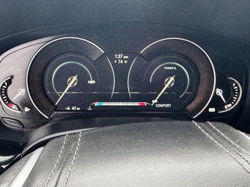 Used 2019 BMW 530e w/ Convenience Package image 24