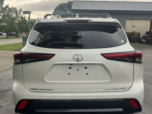 Used 2021 Toyota Highlander Limited image 6