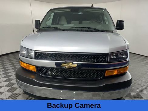 Used 2025 Chevrolet Express 2500 LT w/ LT Preferred Equipment Group RWD image 5