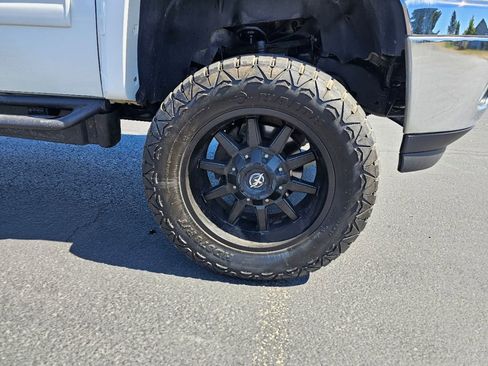 Used 2014 Chevrolet Silverado 2500 LTZ image 8