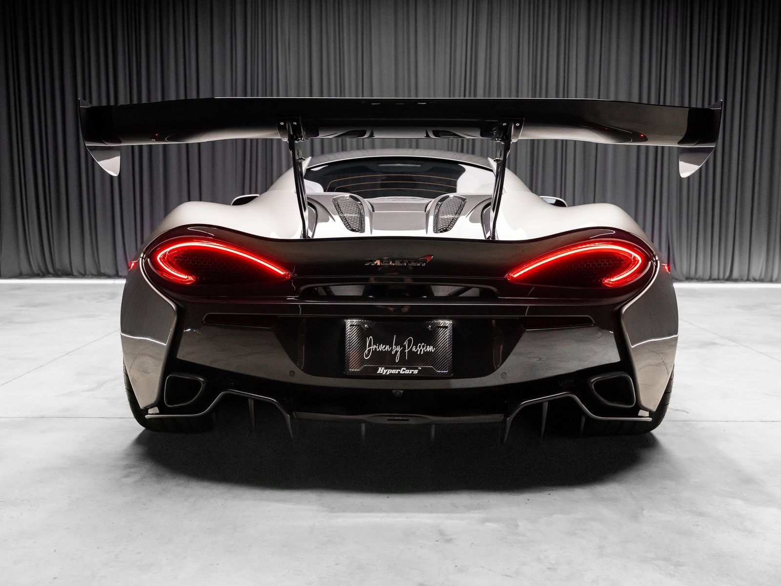 Used 2017 McLaren 570S Coupe RWD image 3