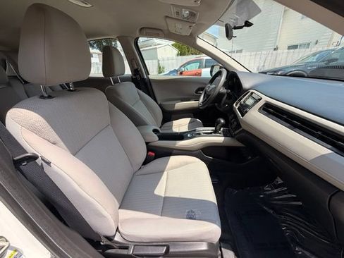 Used 2016 Honda HR-V LX image 23