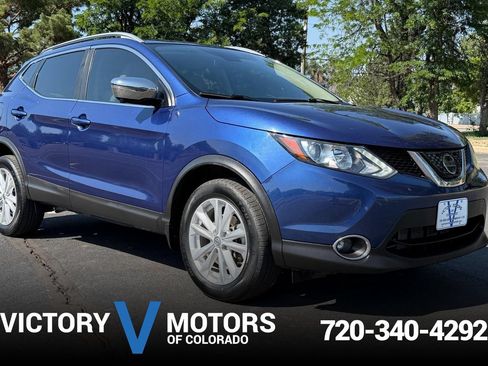 Used 2018 Nissan Rogue Sport SV w/ SV Technology Package AWD/4WD image 1