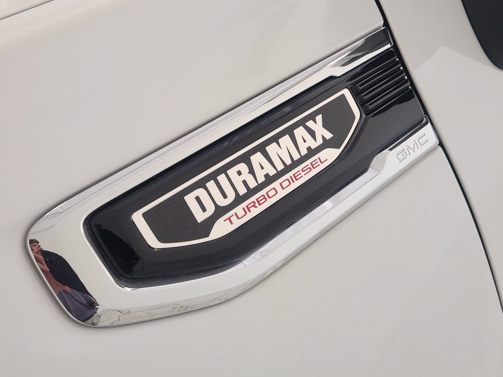 Used 2025 GMC Sierra 1500 SLT w/ SLT Premium Package AWD/4WD image 11