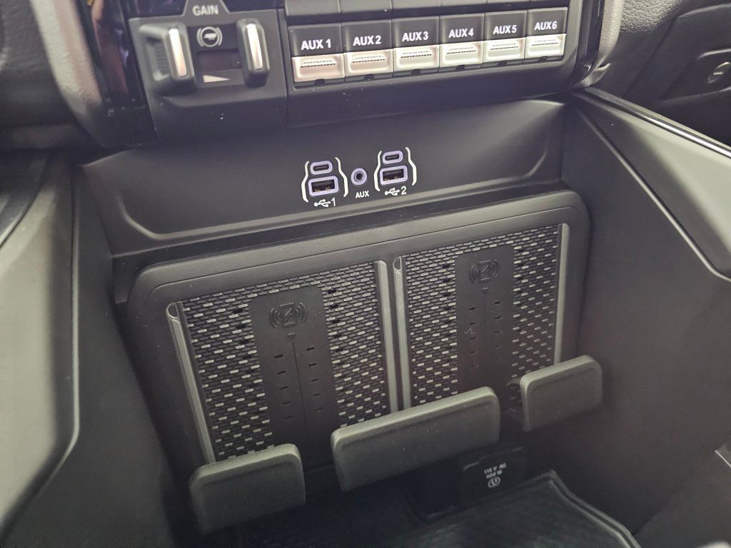 New 2026 RAM 3500 Laramie w/ Night Edition AWD/4WD image 32