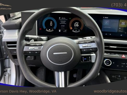 Used 2025 Hyundai Sonata SEL FWD image 18