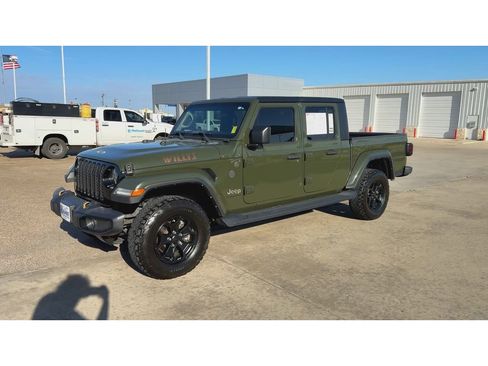 Used 2022 Jeep Gladiator Willys image 4
