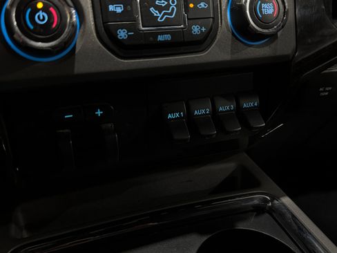 Used 2016 Ford F250 Platinum w/ FX4 Off-Road Package image 7