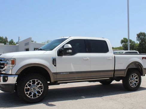 Used 2022 Ford F250 Lariat w/ Lariat Ultimate Package AWD/4WD image 3