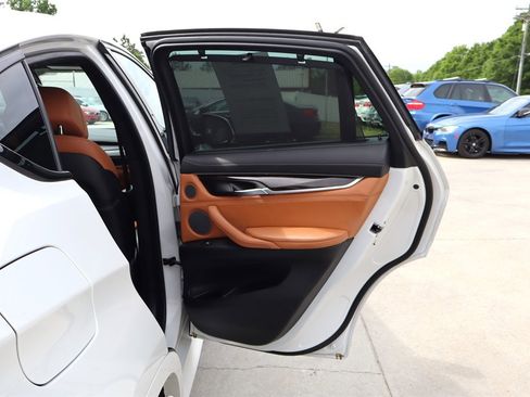 Used 2017 BMW X6 xDrive50i AWD/4WD image 52