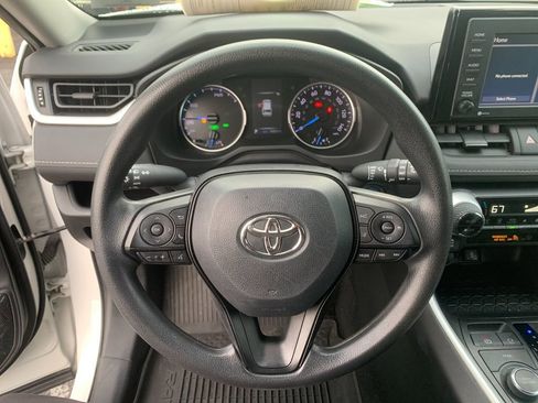 Used 2022 Toyota RAV4 XLE image 27