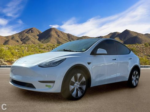 Used 2021 Tesla Model Y Long Range AWD/4WD image 2