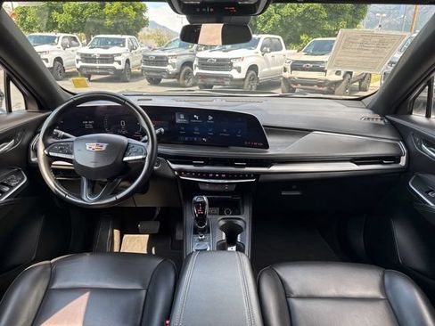 Used 2025 Cadillac XT4 Premium Luxury AWD/4WD image 14