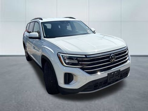 Used 2025 Volkswagen Atlas SE AWD/4WD image 5