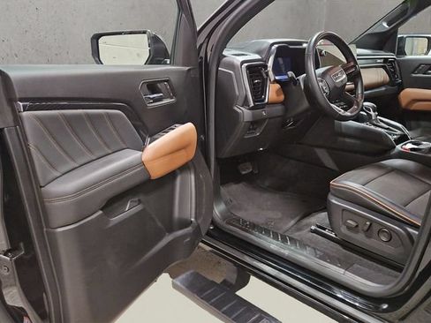 Used 2023 GMC Canyon AT4 w/ Canyon Safety Plus Package AWD/4WD image 11