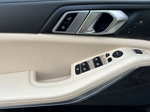 Used 2022 BMW X5 sDrive40i w/ Parking Assistance Package image 11