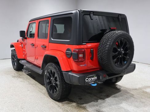 Used 2022 Jeep Wrangler Unlimited Sahara w/ Cold Weather Group image 5
