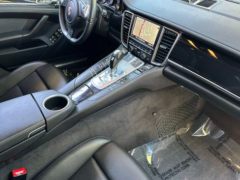 Used 2014 Porsche Panamera 4 AWD/4WD image 36