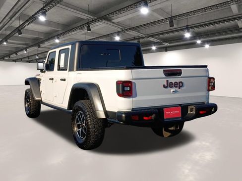 Used 2024 Jeep Gladiator Rubicon w/ Convenience Group AWD/4WD image 14