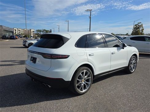 Used 2019 Porsche Cayenne S image 4