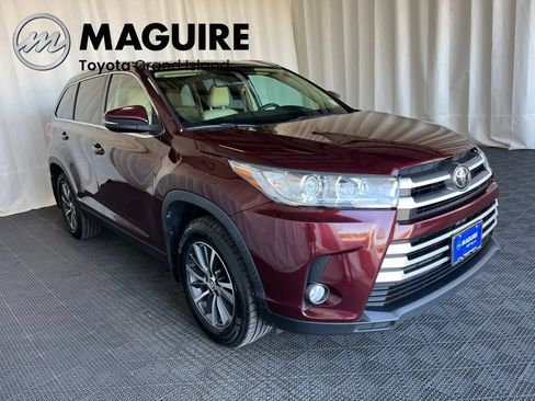 Used 2019 Toyota Highlander XLE AWD/4WD image 33