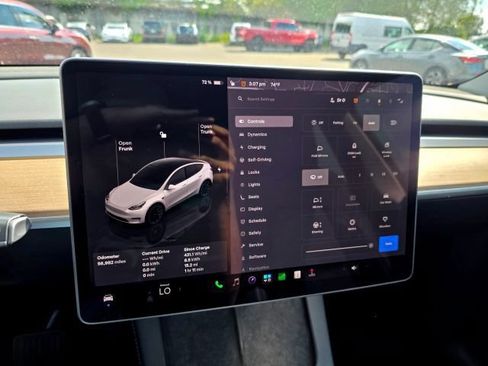 Used 2023 Tesla Model Y Long Range AWD/4WD image 49