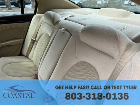 Used 2011 Buick Lucerne CX image 20