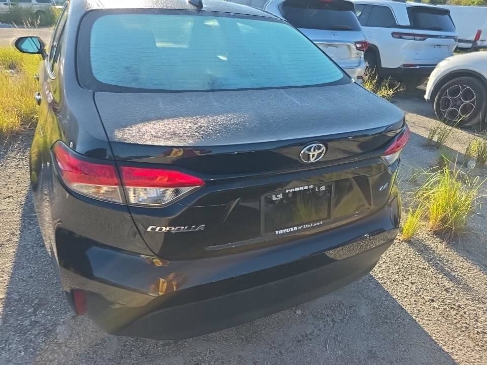 Used 2024 Toyota Corolla LE FWD image 6
