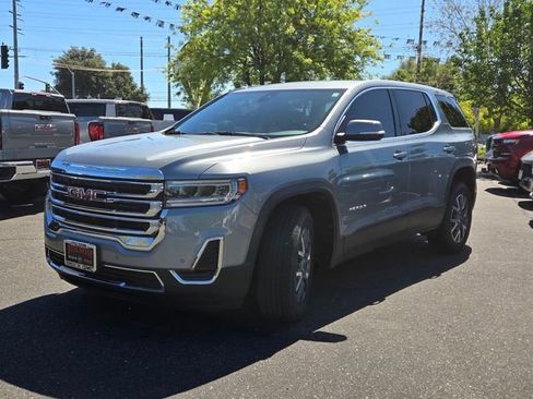 Used 2023 GMC Acadia SLE image 8
