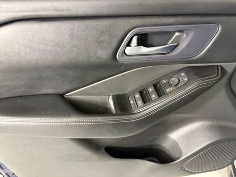 Used 2024 Nissan Rogue SV FWD image 16