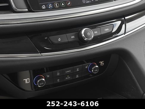 Used 2023 Buick Enclave Essence w/ Experience Buick Package FWD image 17