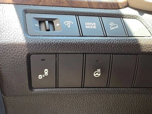 Used 2018 Hyundai Santa Fe Sport w/ Cargo Package FWD image 30
