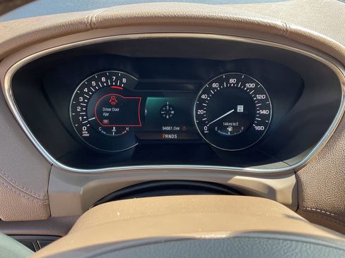 Used 2016 Lincoln MKX Reserve w/ Luxury Package image 20