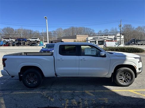 New 2026 Nissan Frontier SV w/ SV Convenience Package image 9