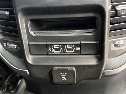 Used 2019 RAM 1500 Big Horn AWD/4WD image 18
