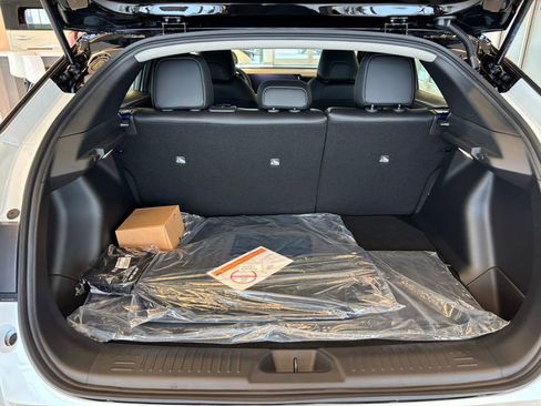 New 2026 Nissan Leaf SV+ w/ Floor Mat Package (SV+) image 29