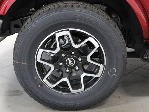 New 2026 Ford Bronco Outer Banks image 15