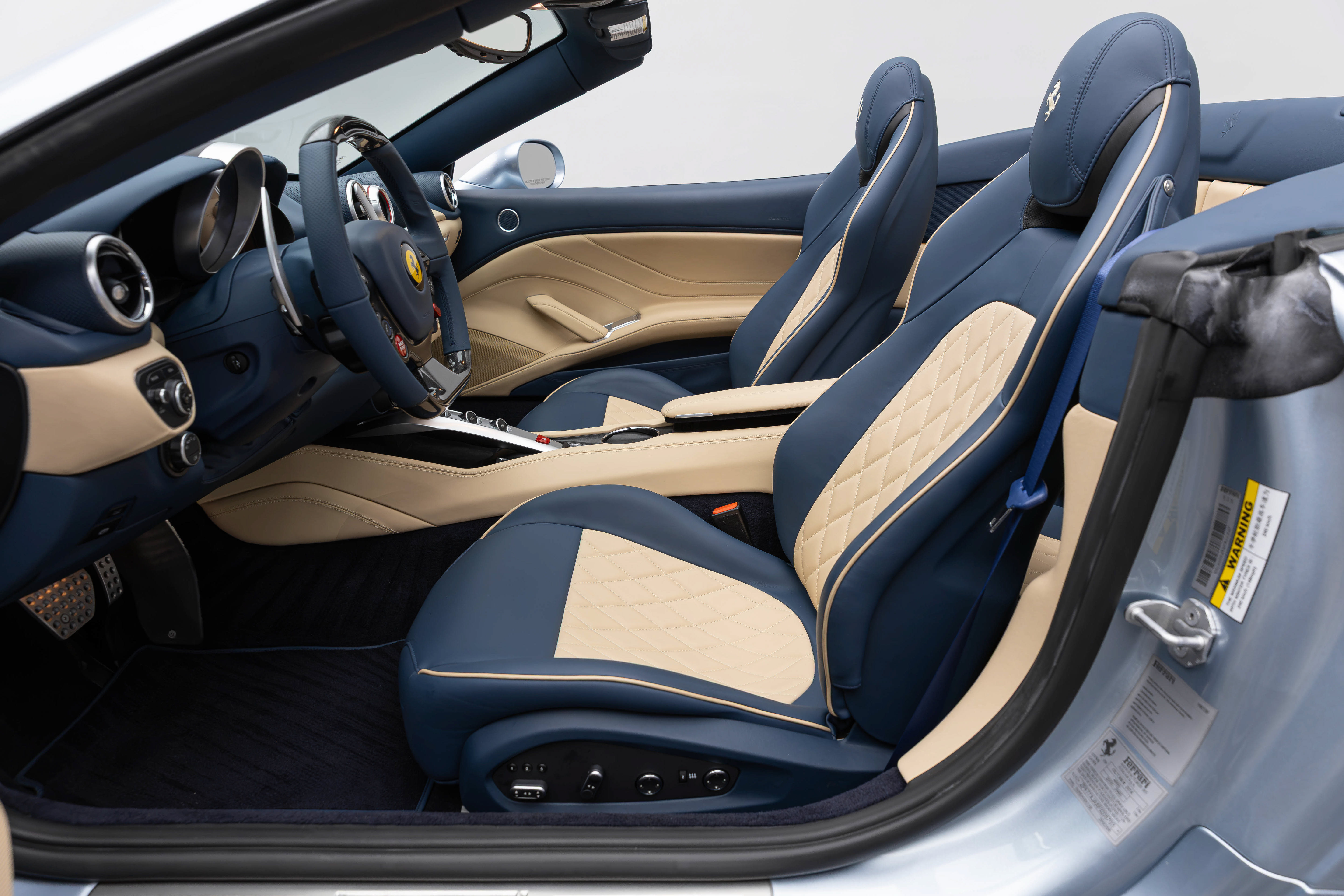 Certified 2015 Ferrari California T RWD image 6
