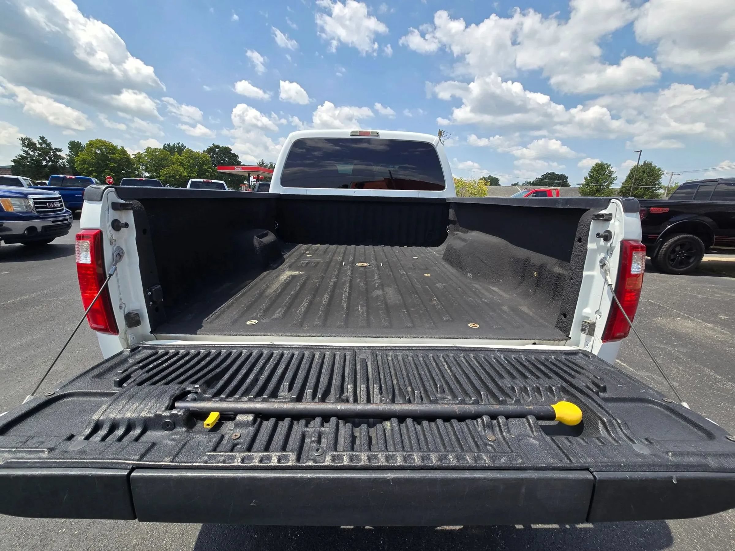 Used 2013 Ford F250 XLT w/ Chrome Pkg AWD/4WD image 15