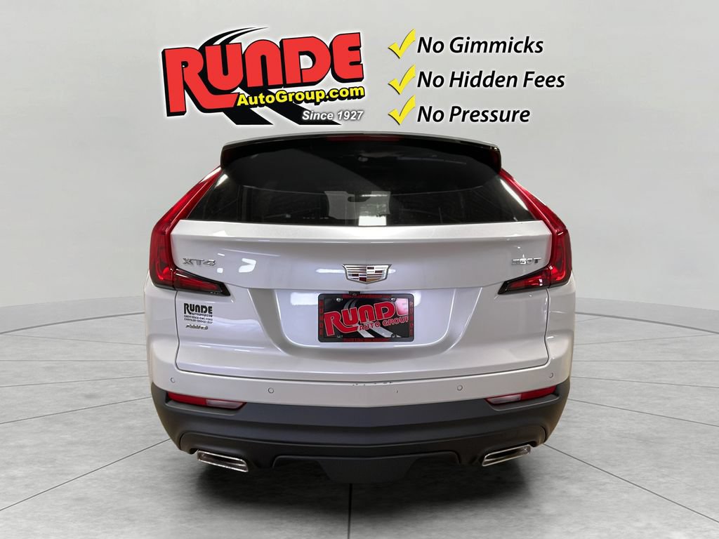 Used 2022 Cadillac XT4 Luxury w/ Trailering Package AWD/4WD image 5