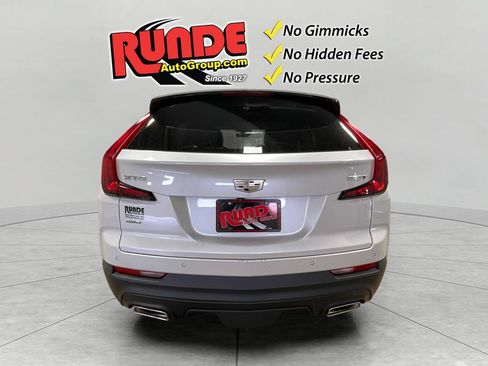Used 2022 Cadillac XT4 Luxury w/ Trailering Package AWD/4WD image 5