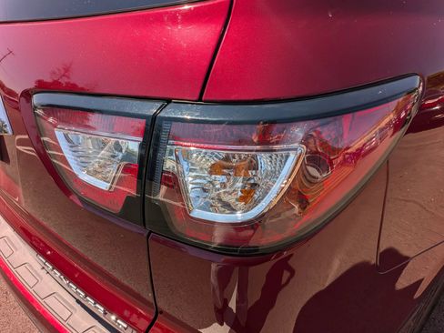 Used 2015 Chevrolet Traverse LT FWD image 13