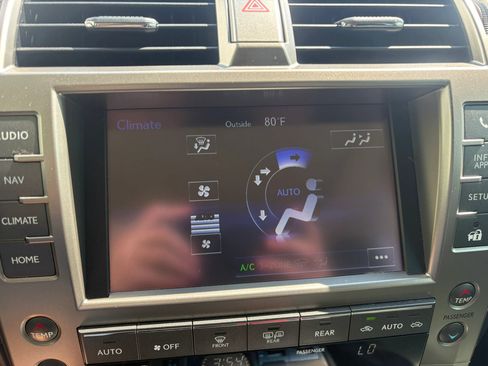 Used 2015 Lexus GX 460 w/ Premium Package AWD/4WD image 32