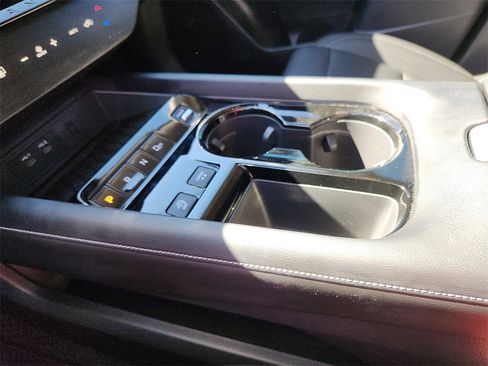 Used 2025 Nissan Murano SV image 25